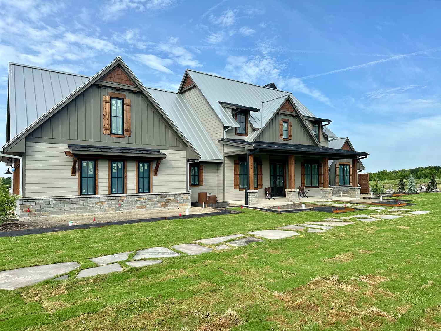 Read more about the article How to Spot a Storm Chaser: Choosing a Trusted Local Dallas Roofer